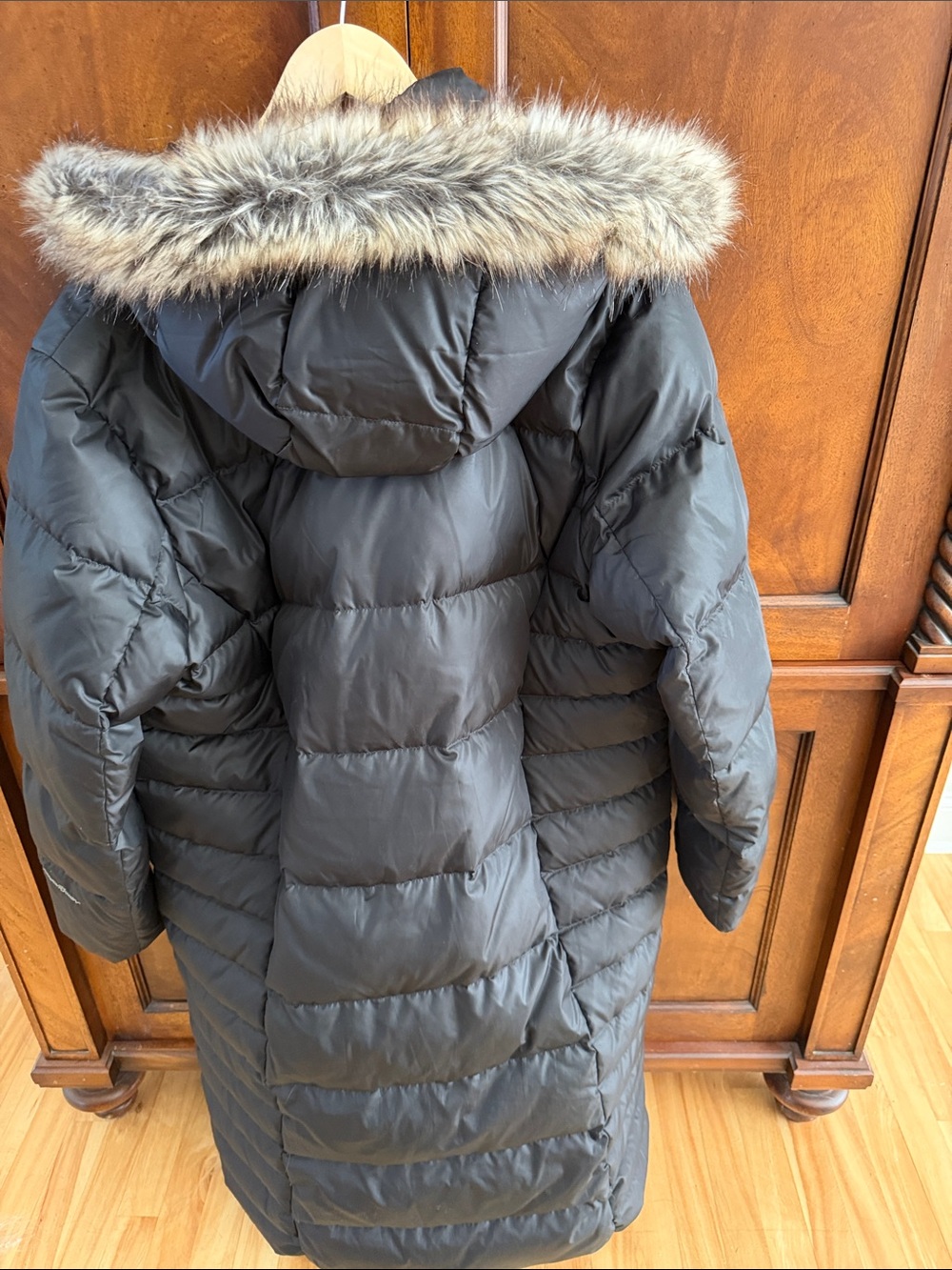 Eddie Bauer Long Black Puffer Coat with Faux Fur Trim Hood - Picture 3 of 4